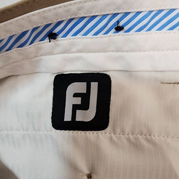 FootJoy Men's Size 34 x 30 Kahki Flat Front Polyester Blend Flat Front Golf Pant - Picture 7 of 11